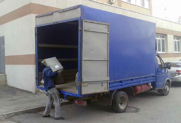 Сколько стоит перевезти мебельный фурнитру попутно из Ростова-на-Дону в Краснодар